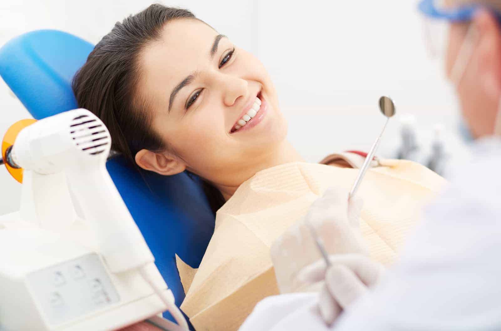 tooth extraction in naples